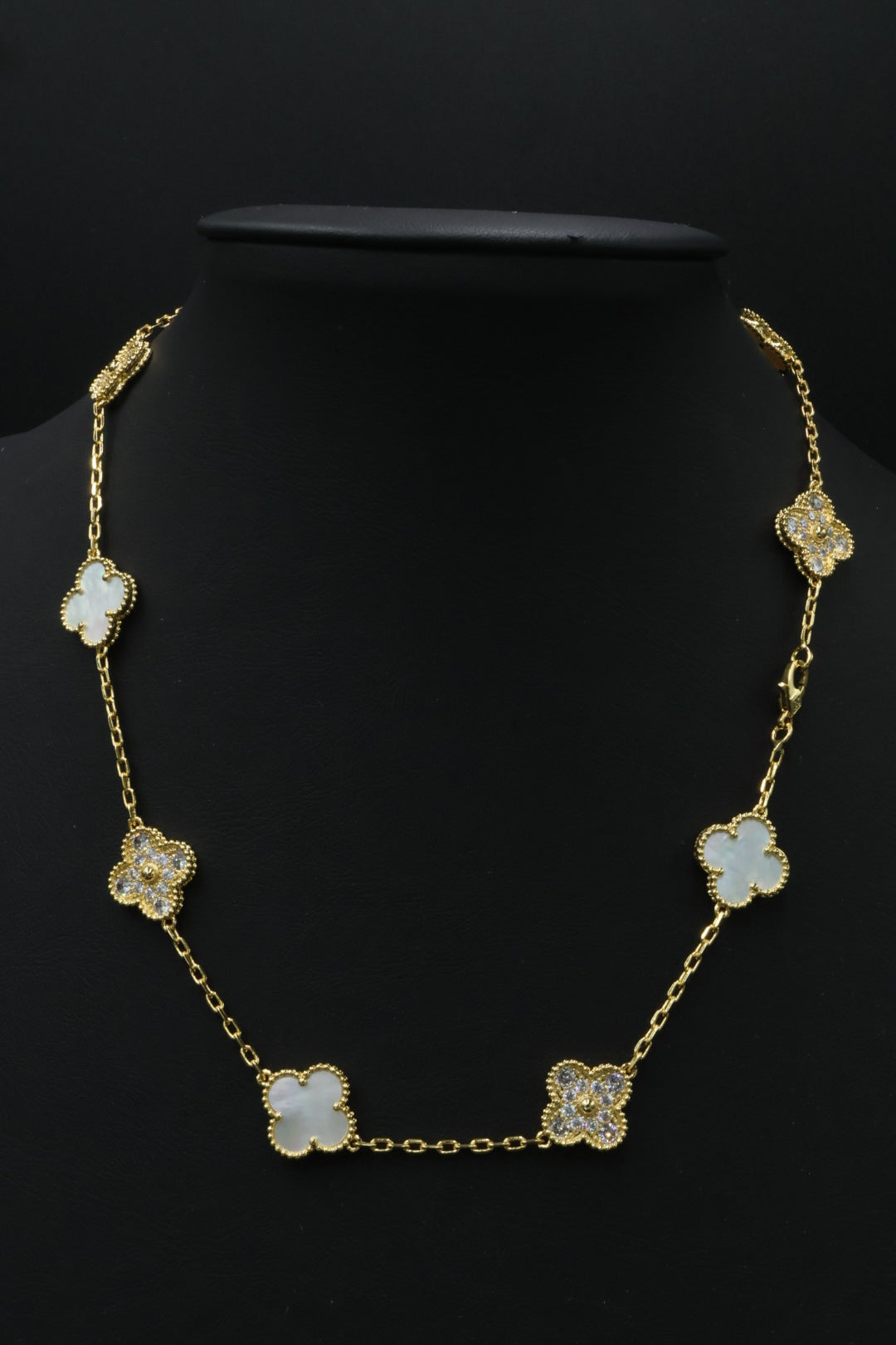 Collar VCA Alhambra 10 Motivos - Gold Nácar Diamonds.