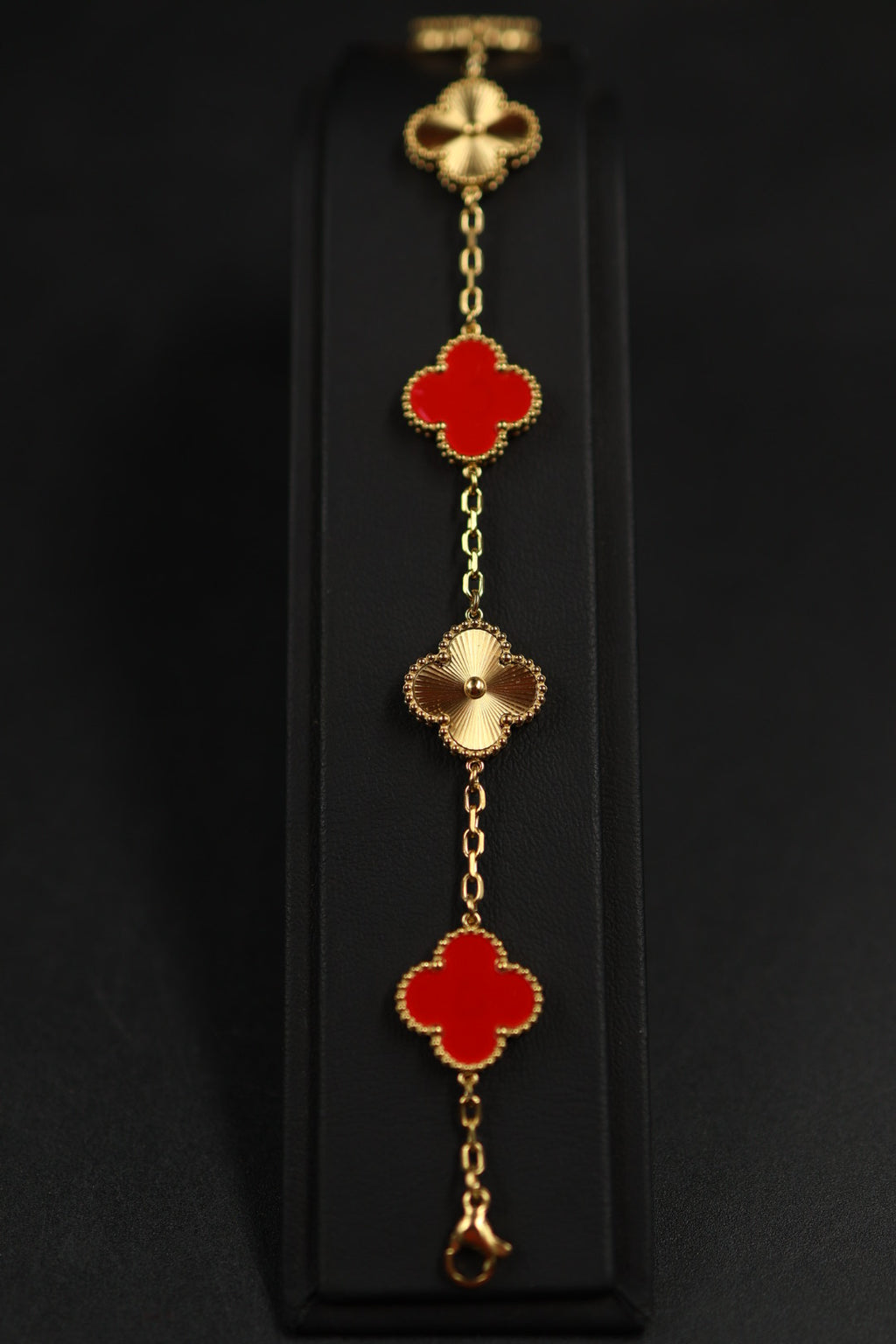 Pulsera Trébol Rojo- Láser Dorado.