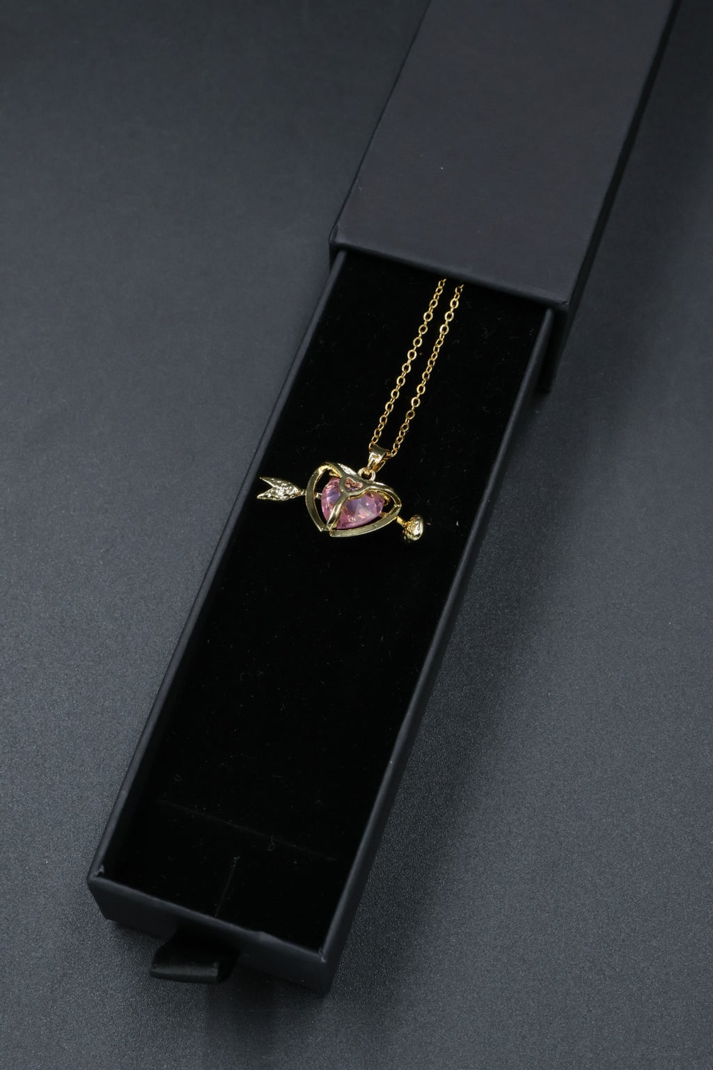 Collar con dije de Corazón Zirconia Rosa - Gold.