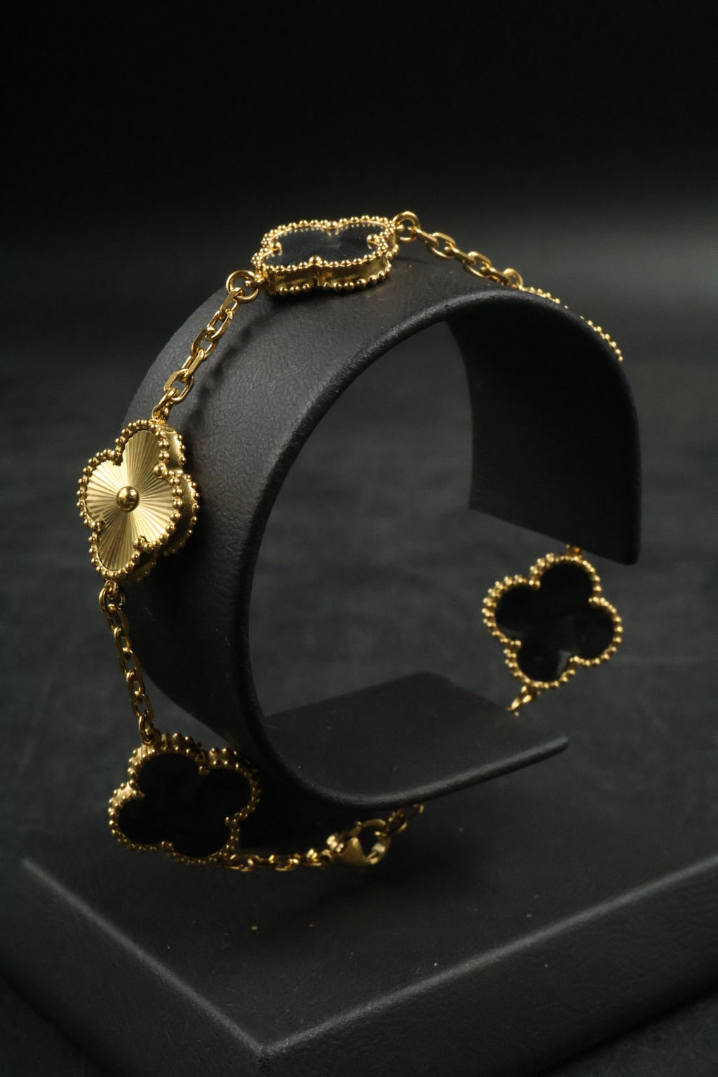 Pulsera Trébol Negro Mármol- Láser Dorado.