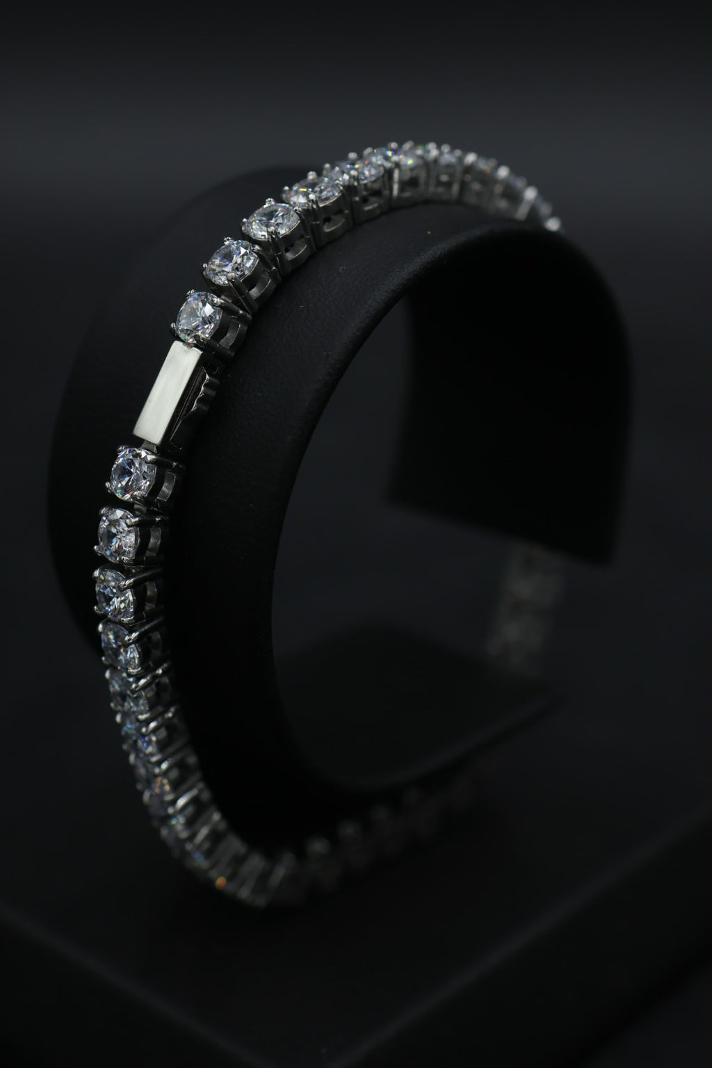 Pulsera Tenis con Zirconias Plateadas 4 mm