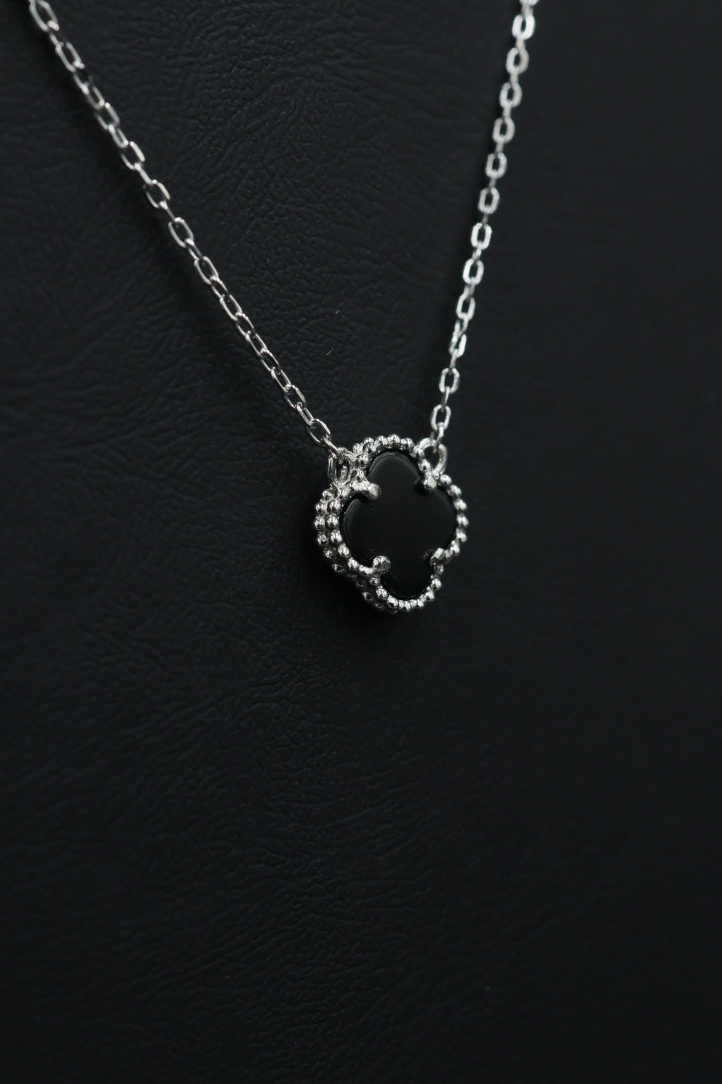 Collar 1 Trébol Negro en Plata .925 S925