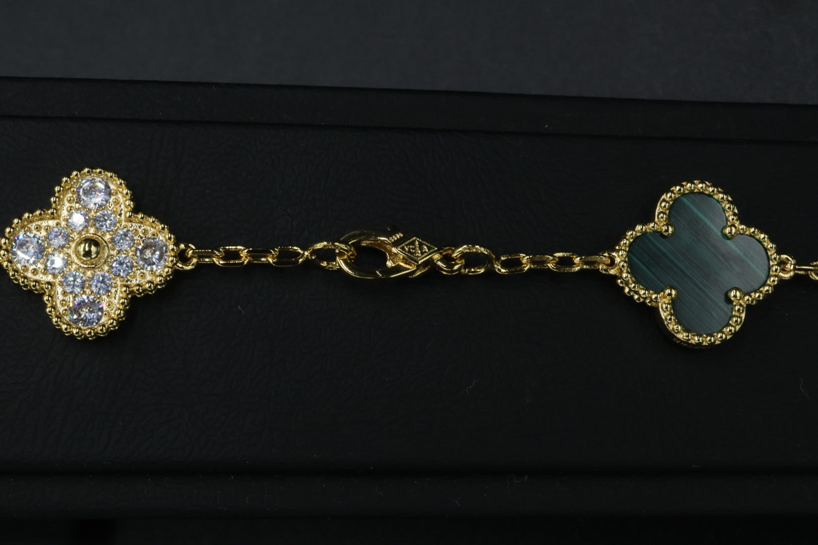 Collar VCA Alhambra 10 Motivos - Gold Malaquita Diamonds.