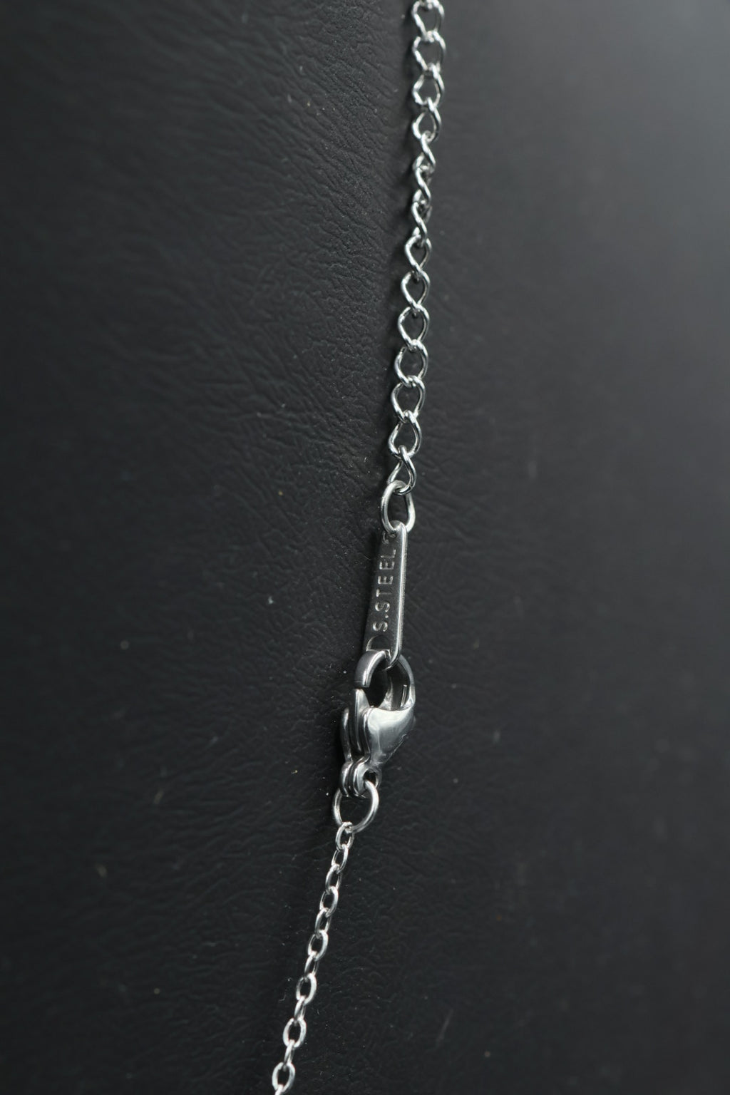 Collar con dije de Corazón Zirconia Rosa - Silver.