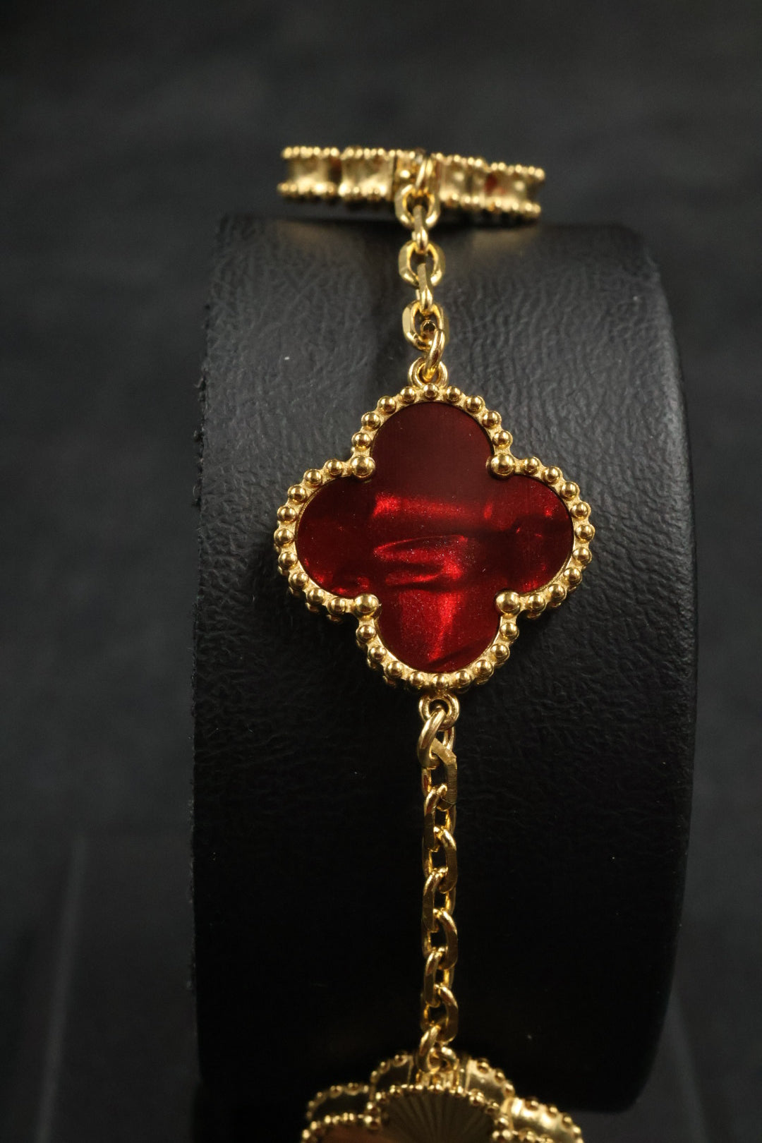 Pulsera Trébol Rojo Mármol- Láser Dorado.