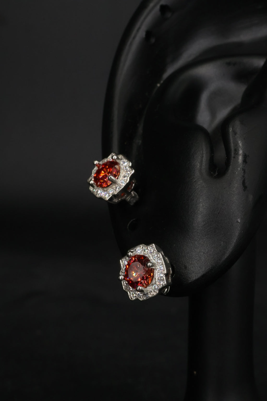 Aretes Hexagonal Plata .925 - Moissanita Red 0.5 ct.