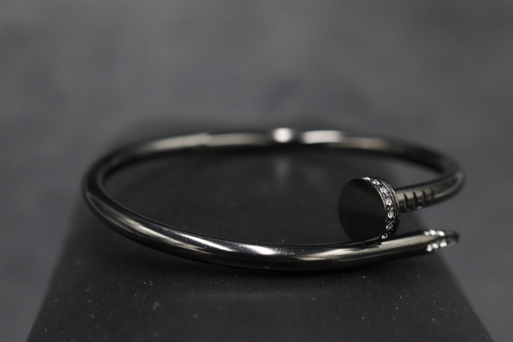 Pulsera Brazalete Clavo Drill - Negro Zirconias.