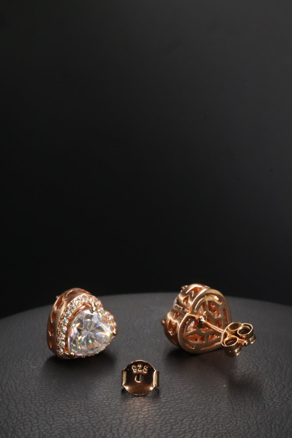 Aretes en Plata 925 Corazón Rose Gold - Moissanita.