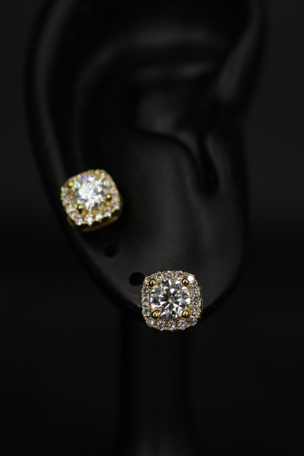 Aretes Box Plata .925 Baño de Oro - Moissanita D 0.5 ct.
